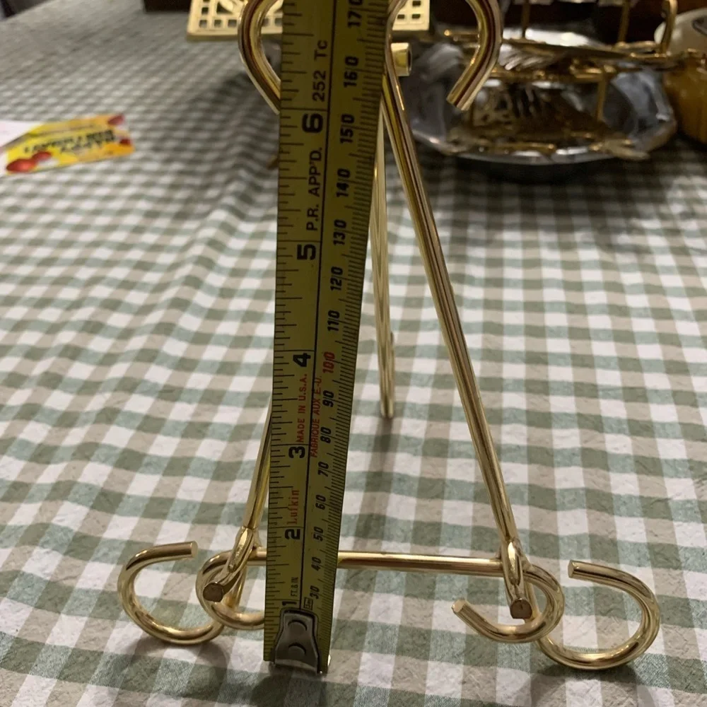 Vintage Elegant Gold Color Stand